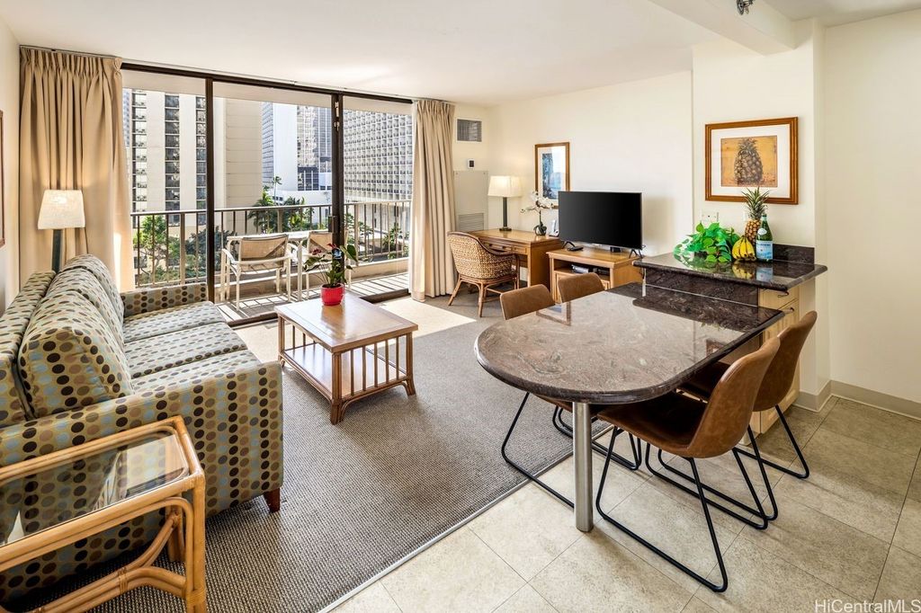 229 Paoakalani Avenue 906, Honolulu, HI 96815