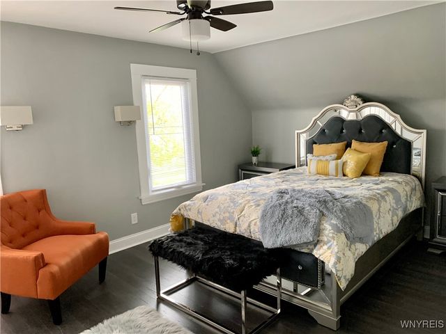 1221 Haeberle Avenue, Niagara Falls, NY 14301