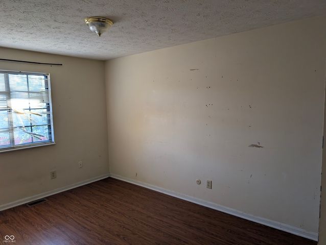 4117 Luxembourg Circle E, Indianapolis, IN 46228