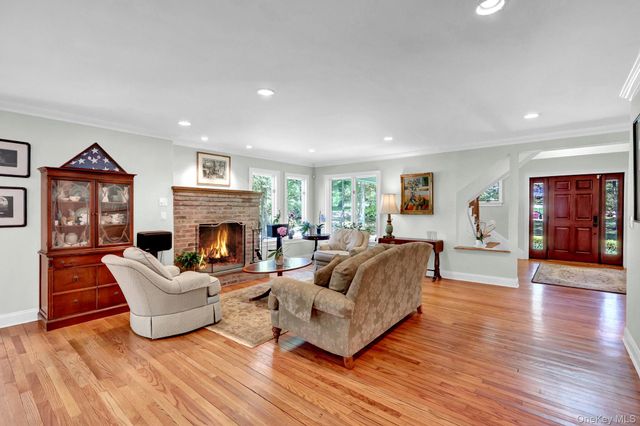 42 Winkle Point Drive, Northport, NY 11768