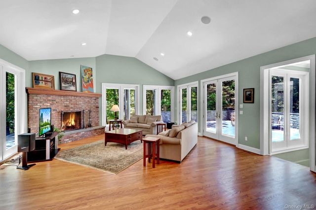 42 Winkle Point Drive, Northport, NY 11768