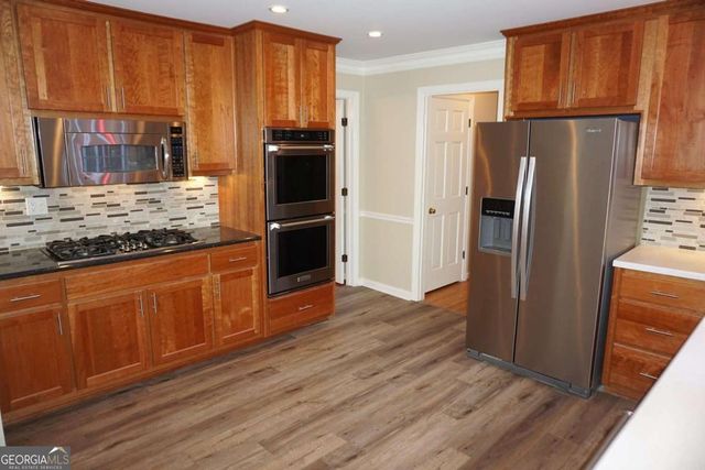 1140 Falstaff Drive, Roswell, GA 30076