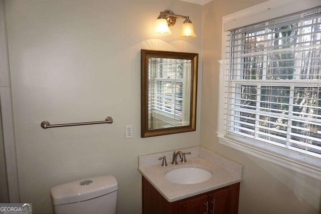 1140 Falstaff Drive, Roswell, GA 30076