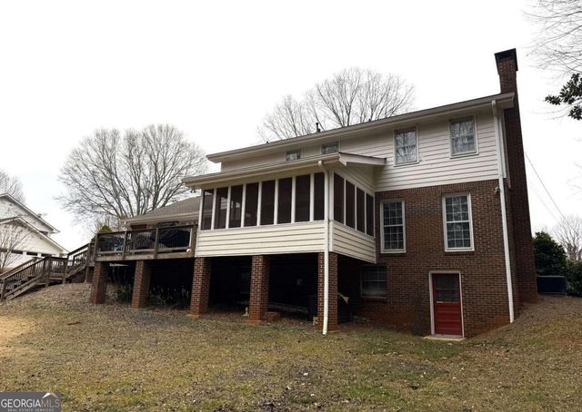 1140 Falstaff Drive, Roswell, GA 30076