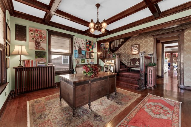 1414 N Benton Avenue, Springfield, MO 65802