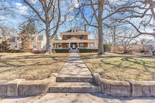 1414 N Benton Avenue, Springfield, MO 65802