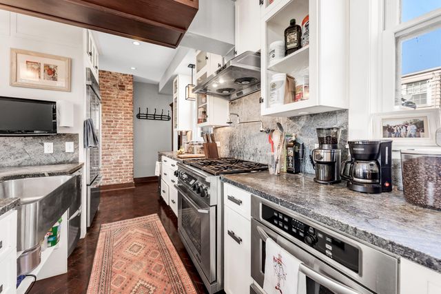 1414 N Benton Avenue, Springfield, MO 65802