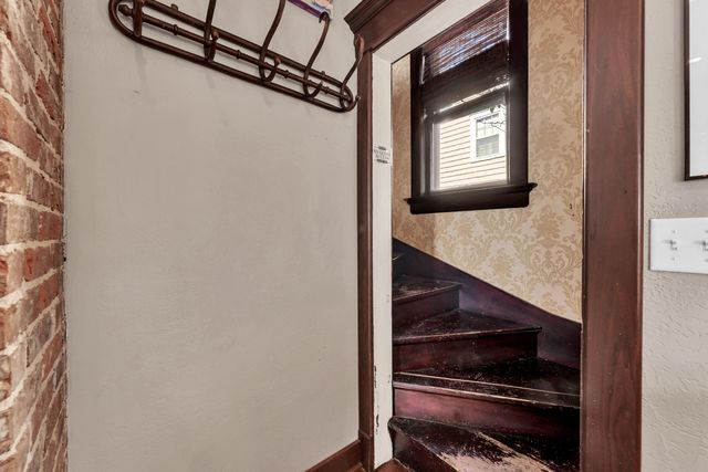 1414 N Benton Avenue, Springfield, MO 65802