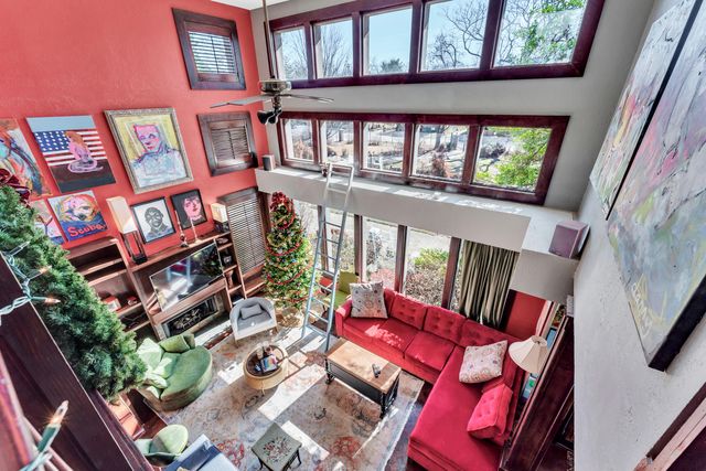 1414 N Benton Avenue, Springfield, MO 65802