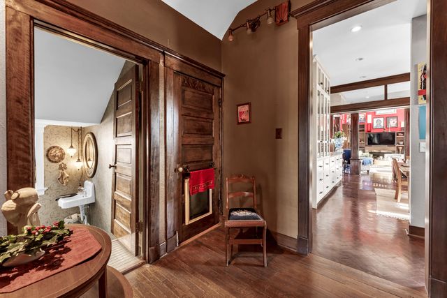 1414 N Benton Avenue, Springfield, MO 65802