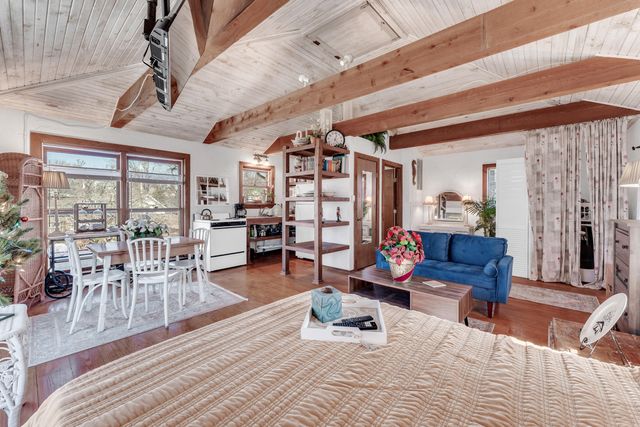 1414 N Benton Avenue, Springfield, MO 65802