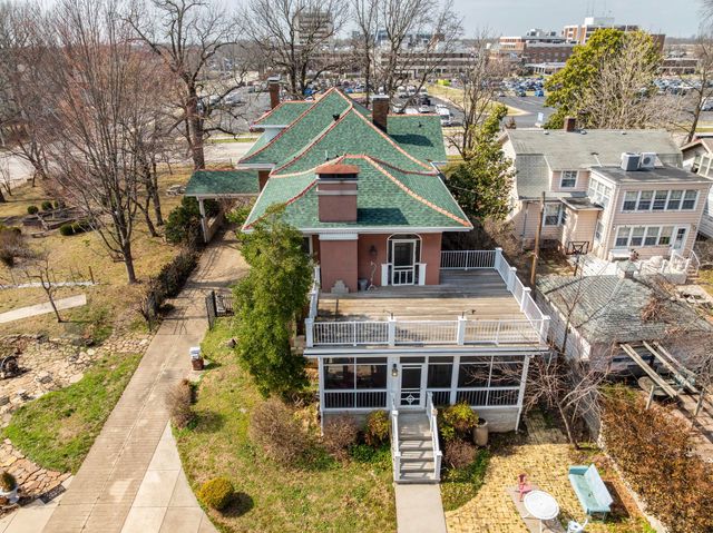 1414 N Benton Avenue, Springfield, MO 65802