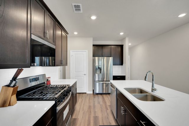 610 Hemingway Lane, Lowry Crossing, TX 75069