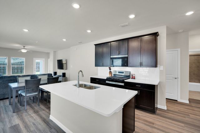 610 Hemingway Lane, Lowry Crossing, TX 75069