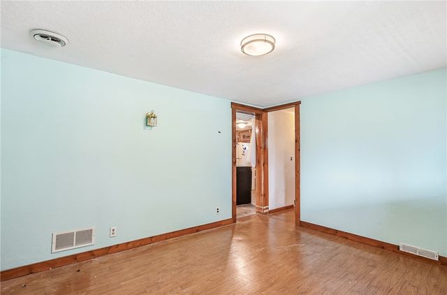 2308 Wirt Ave, Shenango, PA 16134