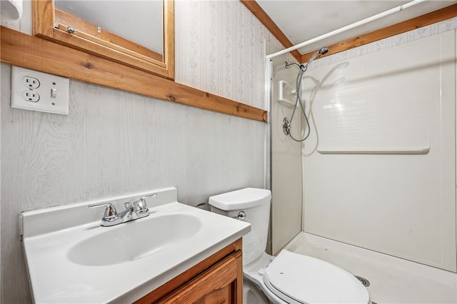 2308 Wirt Ave, Shenango, PA 16134