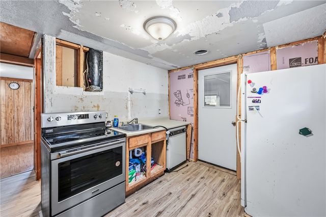 2308 Wirt Ave, Shenango, PA 16134