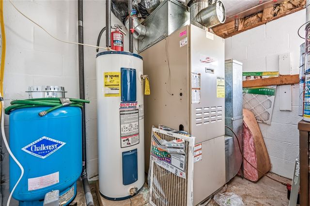 2308 Wirt Ave, Shenango, PA 16134