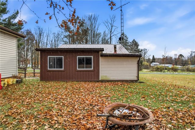 2308 Wirt Ave, Shenango, PA 16134