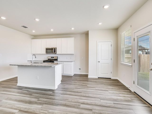 108 Rivendale ST, Liberty Hill, TX 78642
