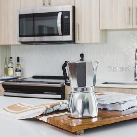 119-2 E PINE STREET, Orlando, FL 32801