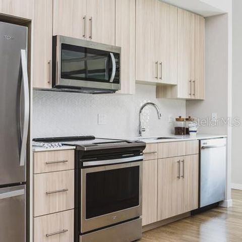 119-2 E PINE STREET, Orlando, FL 32801