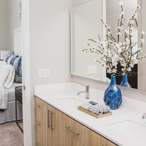 119-2 E PINE STREET, Orlando, FL 32801