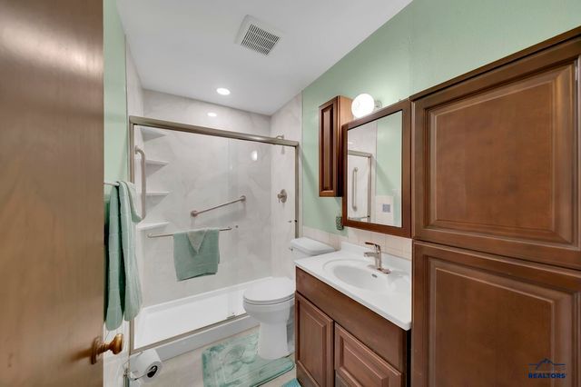341 E CUSTER ST, Rapid City, SD 57701