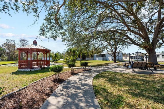 10473 HOLIDAY SHORES DRIVE 303, Largo, FL 33773