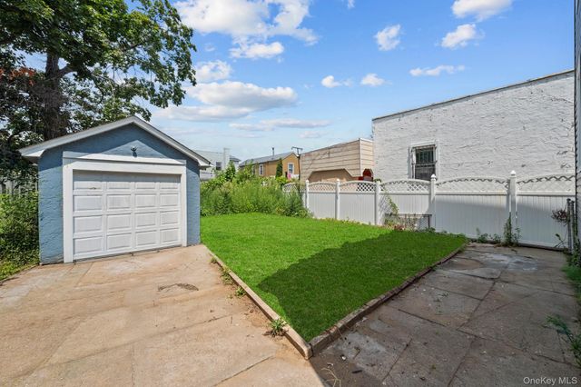 13540 231st Street, Laurelton, NY 11413
