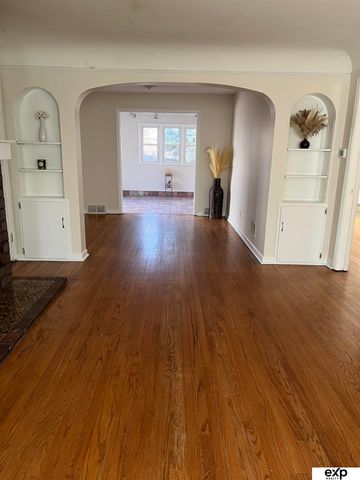 1411 S 54 Street, Omaha, NE 68106