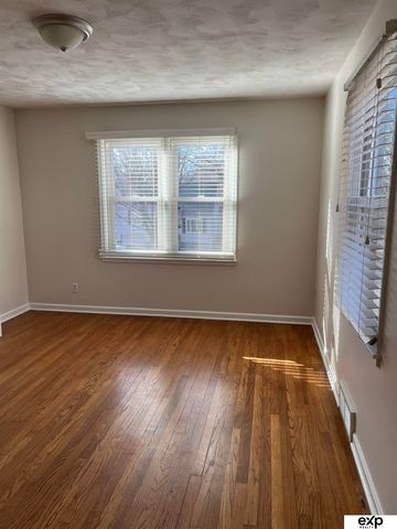 1411 S 54 Street, Omaha, NE 68106