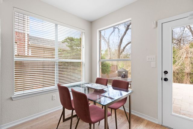 2136 Ash Grove Way, Dallas, TX 75228