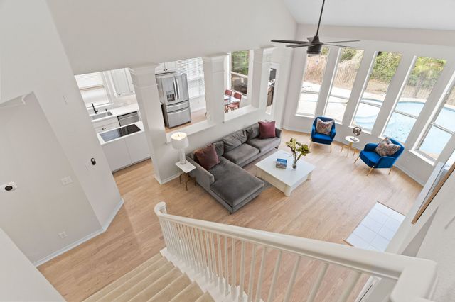 2136 Ash Grove Way, Dallas, TX 75228