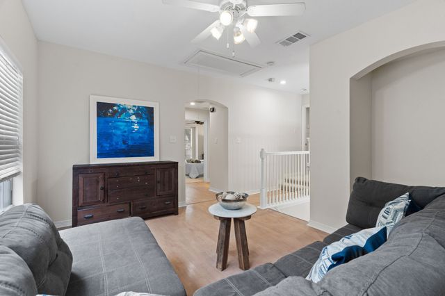 2136 Ash Grove Way, Dallas, TX 75228