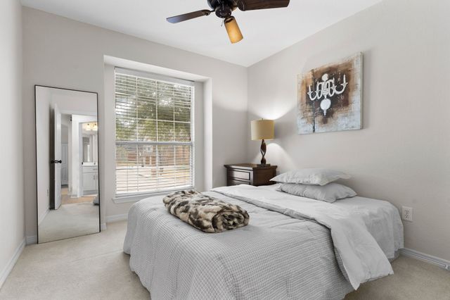 2136 Ash Grove Way, Dallas, TX 75228