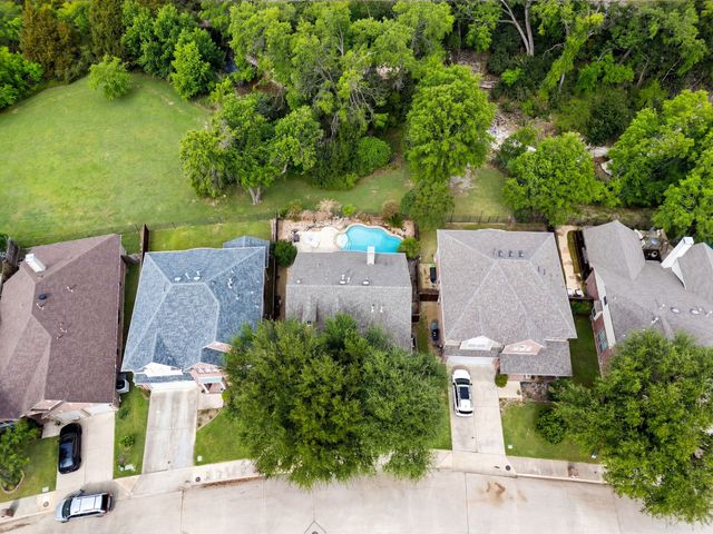 2136 Ash Grove Way, Dallas, TX 75228