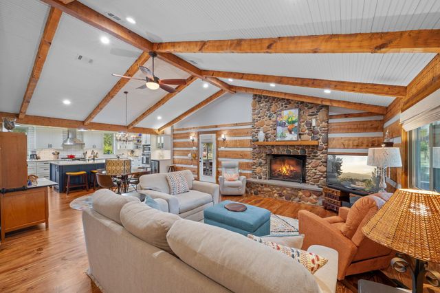402 Smith RD, Bastrop, TX 78602