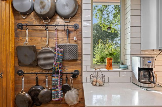 402 Smith RD, Bastrop, TX 78602