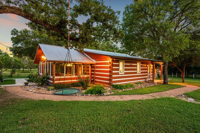 402 Smith RD, Bastrop, TX 78602