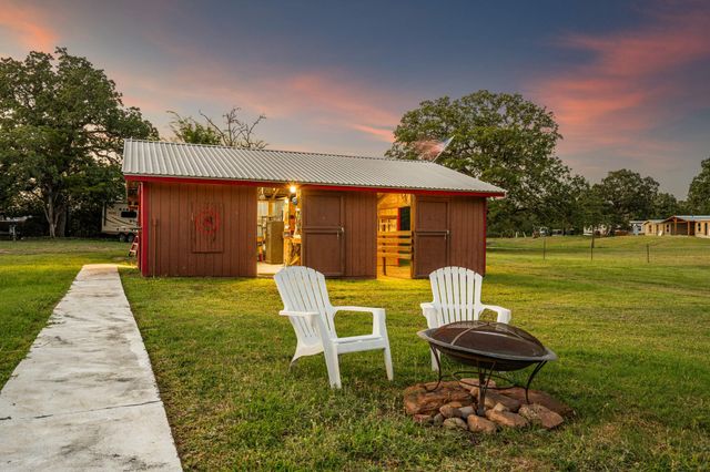 402 Smith RD, Bastrop, TX 78602