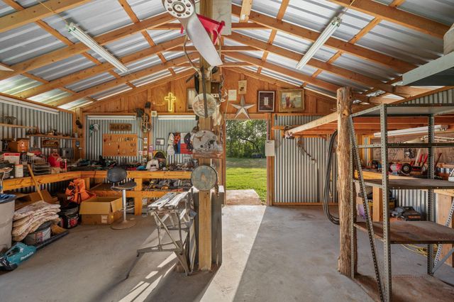 402 Smith RD, Bastrop, TX 78602