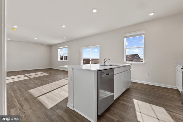 550 ATKINSON ST, Shenandoah Junction, WV 25442