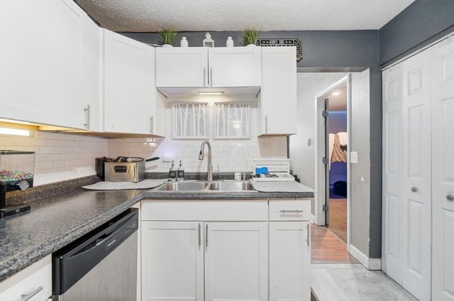 1674 Burlington Avenue, Columbus, OH 43227