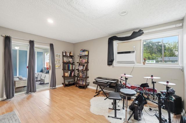 1674 Burlington Avenue, Columbus, OH 43227