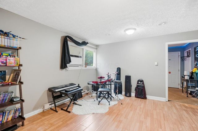 1674 Burlington Avenue, Columbus, OH 43227