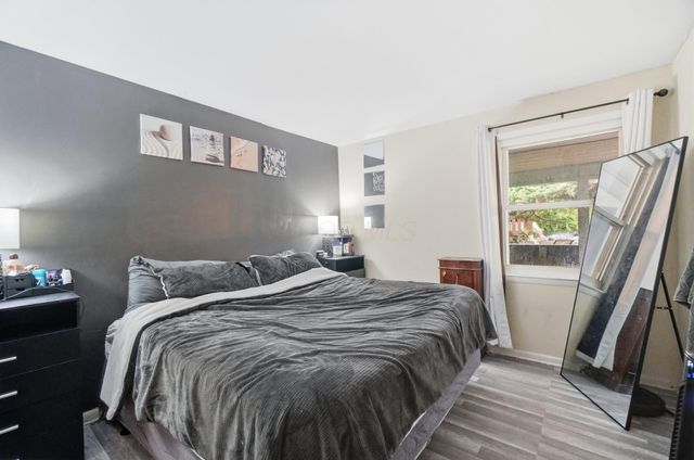 1674 Burlington Avenue, Columbus, OH 43227