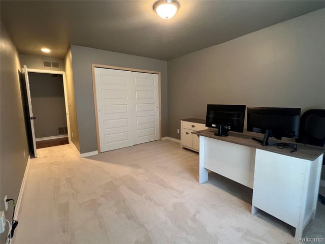 29726 Pine Ridge Circle, Farmington, MI 48331