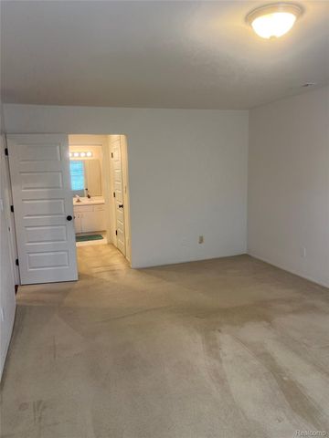 29726 Pine Ridge Circle, Farmington, MI 48331