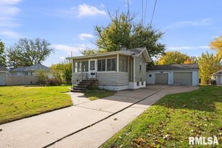 2400 32ND Street, Rock Island, IL 61201